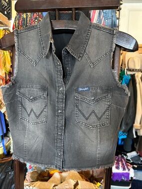 Wrangler Black Gray Washed Denim Sleeveless Western Shirt Cropped